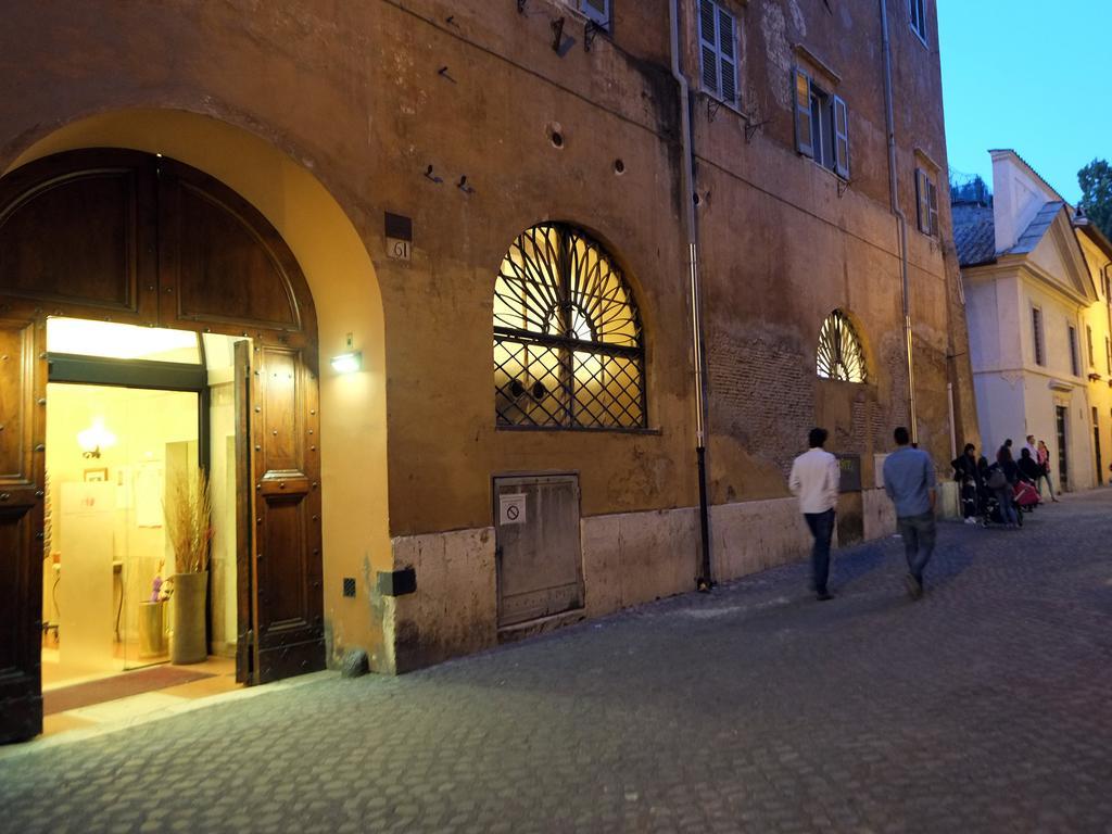 Casa Di Santa Francesca Romana A Ponte Rotto — Photos 2